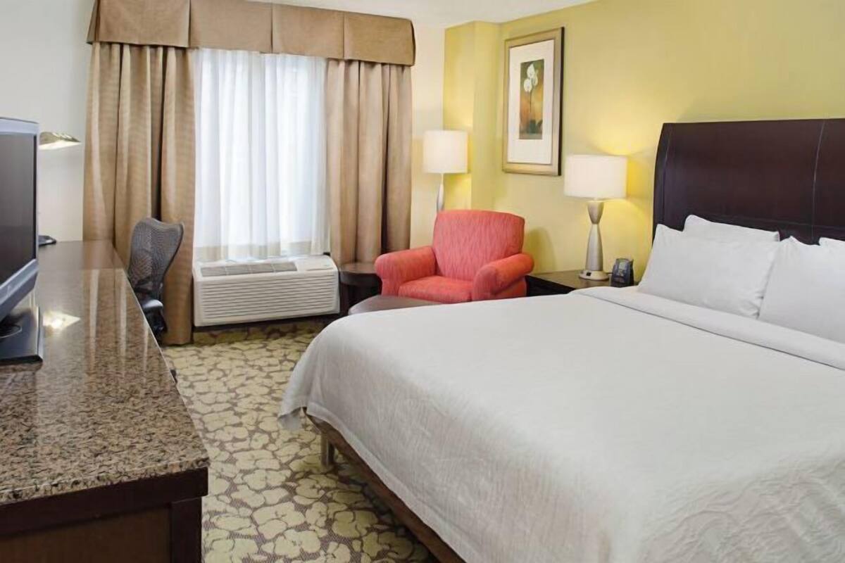 Premium bedding, Select Comfort beds, desk, blackout curtains