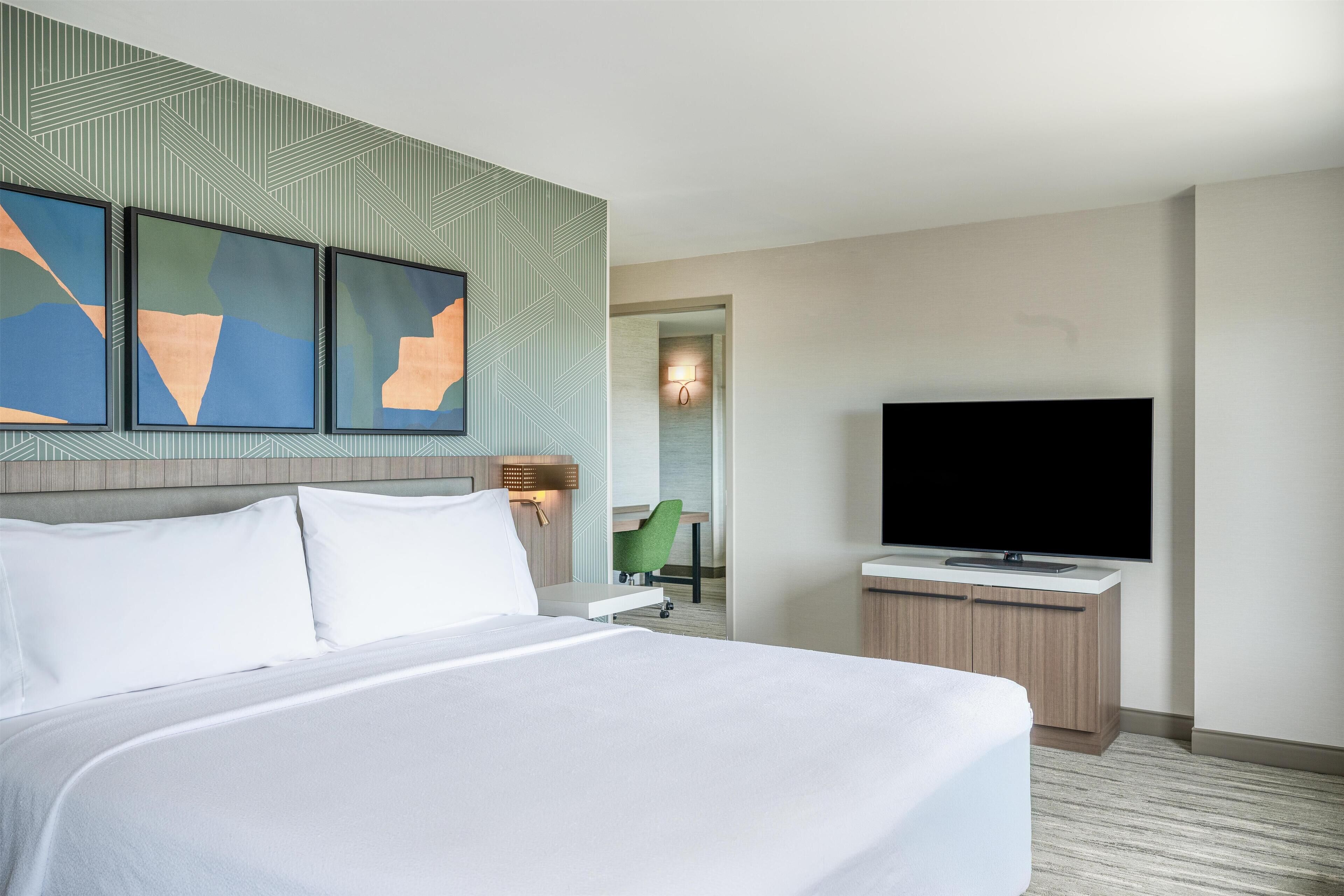 Ropa de cama de alta calidad, colchones Select Comfort y escritorio 