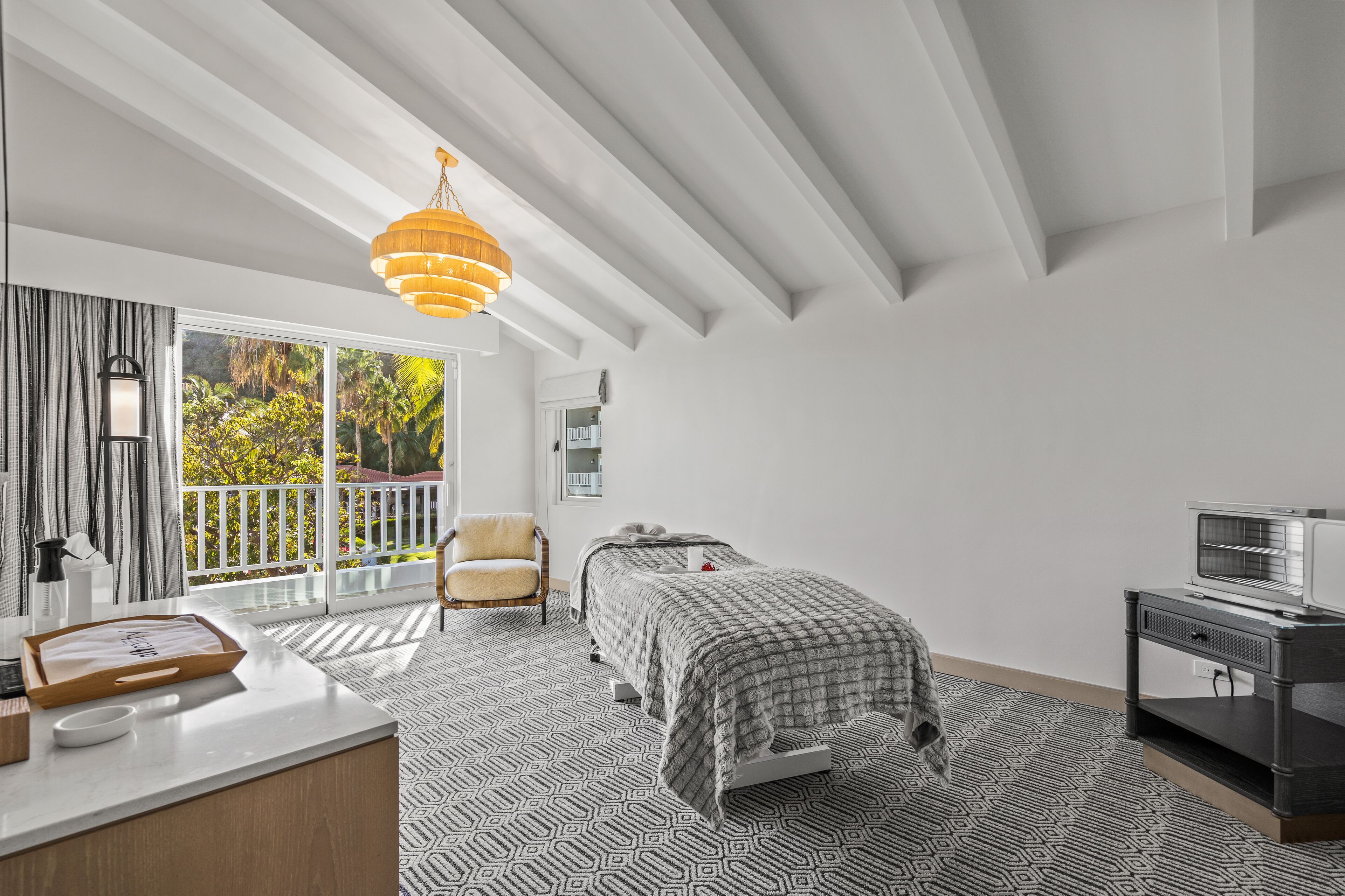 couples treatment room(s), hot tub, steam room, body treatments