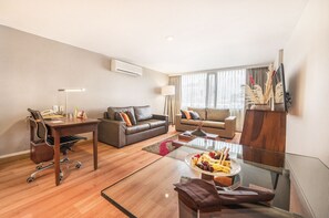 TV LCD 32-inch có truyền hình cáp, TV 