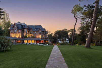 瑪麗路易士城堡酒店