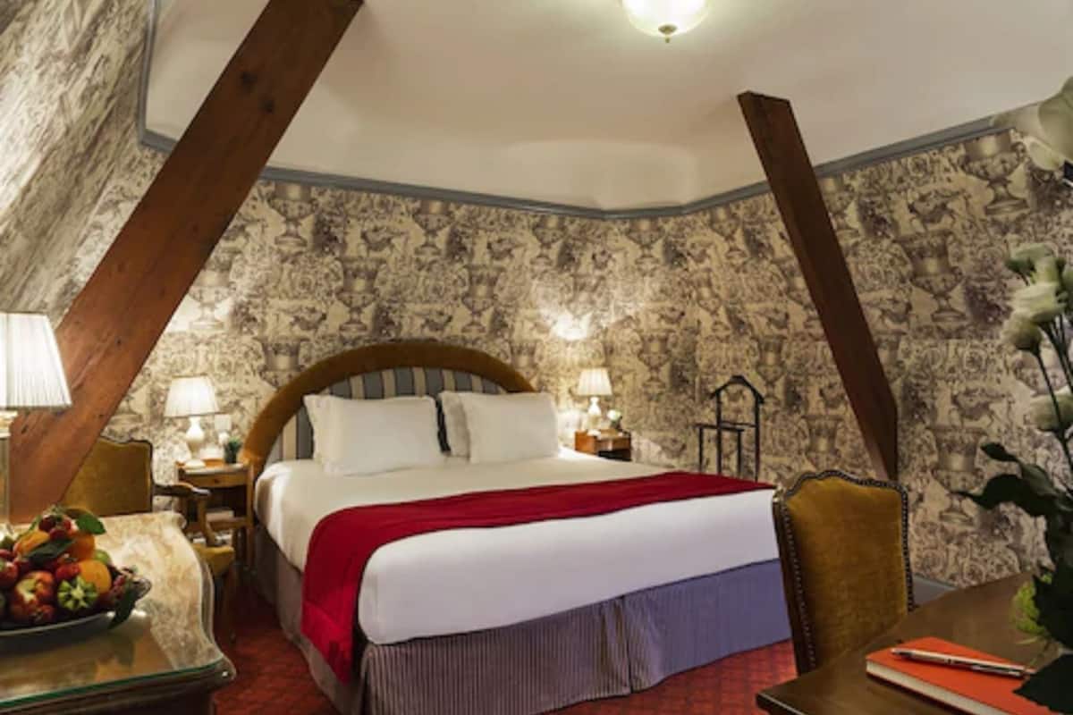 family apartment | minibar, in-room safe, desk, free wifi