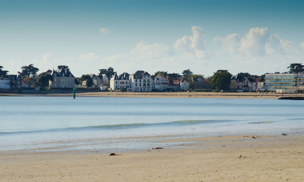Hotel Le Castel Marie-Louise La Baule by null