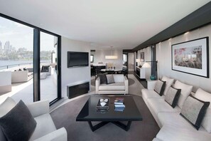 Loft, 1 King-Bett | Minibar, Zimmersafe, Schreibtisch, Bügeleisen/Bügelbrett