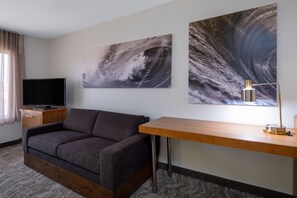 Premium bedding, pillowtop beds, desk, laptop workspace
