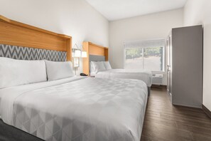 Soundproofing, free WiFi, bed sheets - Holiday Inn & Suites Bothell by IHG (Bothell)