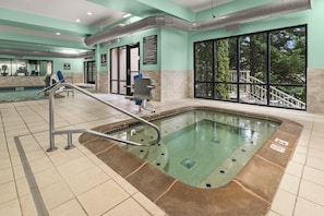 Indoor pool, sun loungers