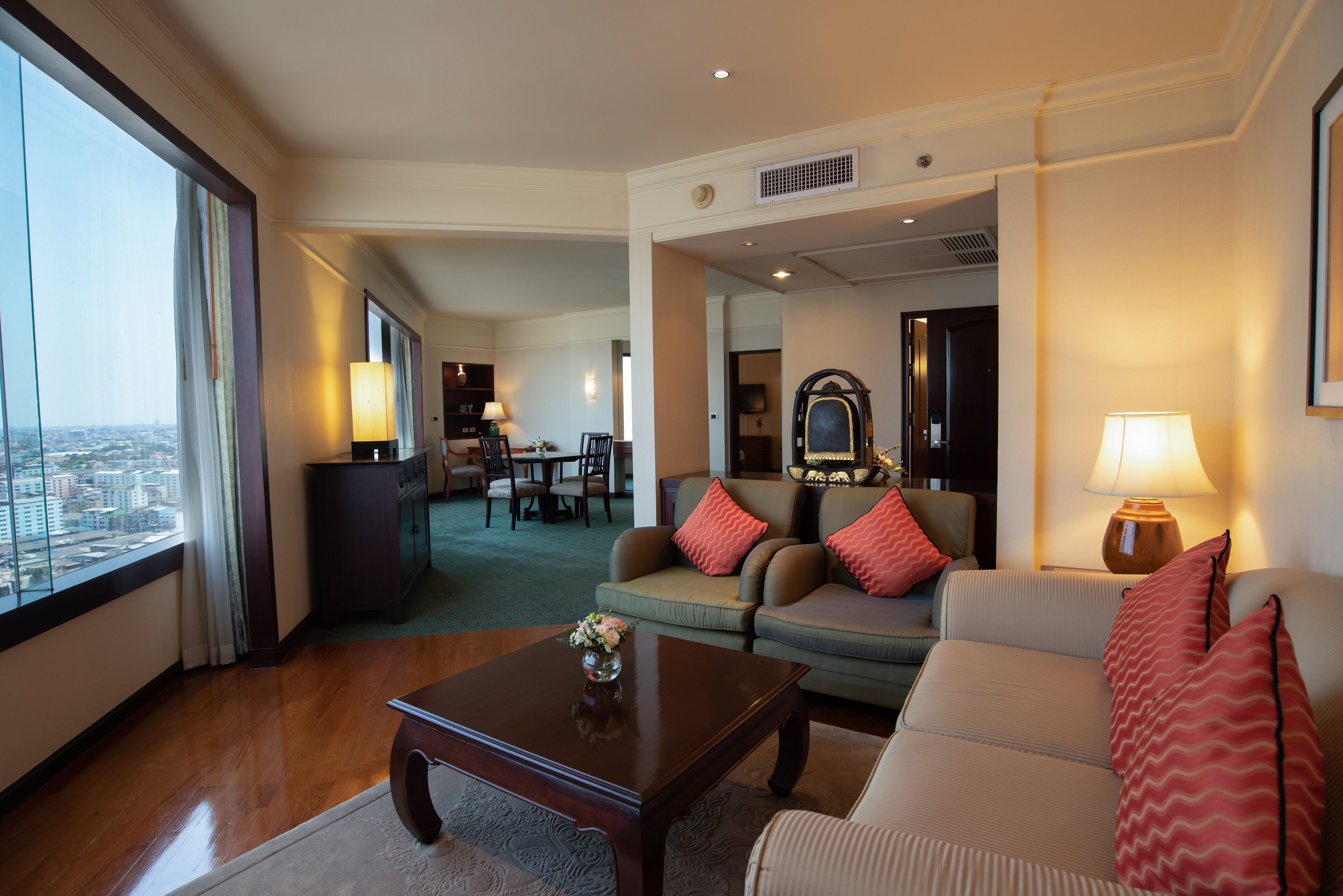 suite, 1 king bed (swiss) | minibar, in-room safe, desk, laptop workspace