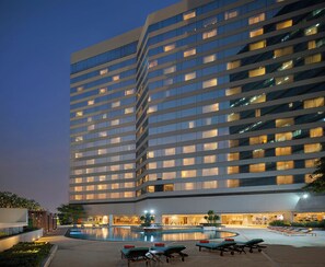 Outdoor wedding area - Jubilee Prestige Hotel Ratchadapisek (Bangkok)
