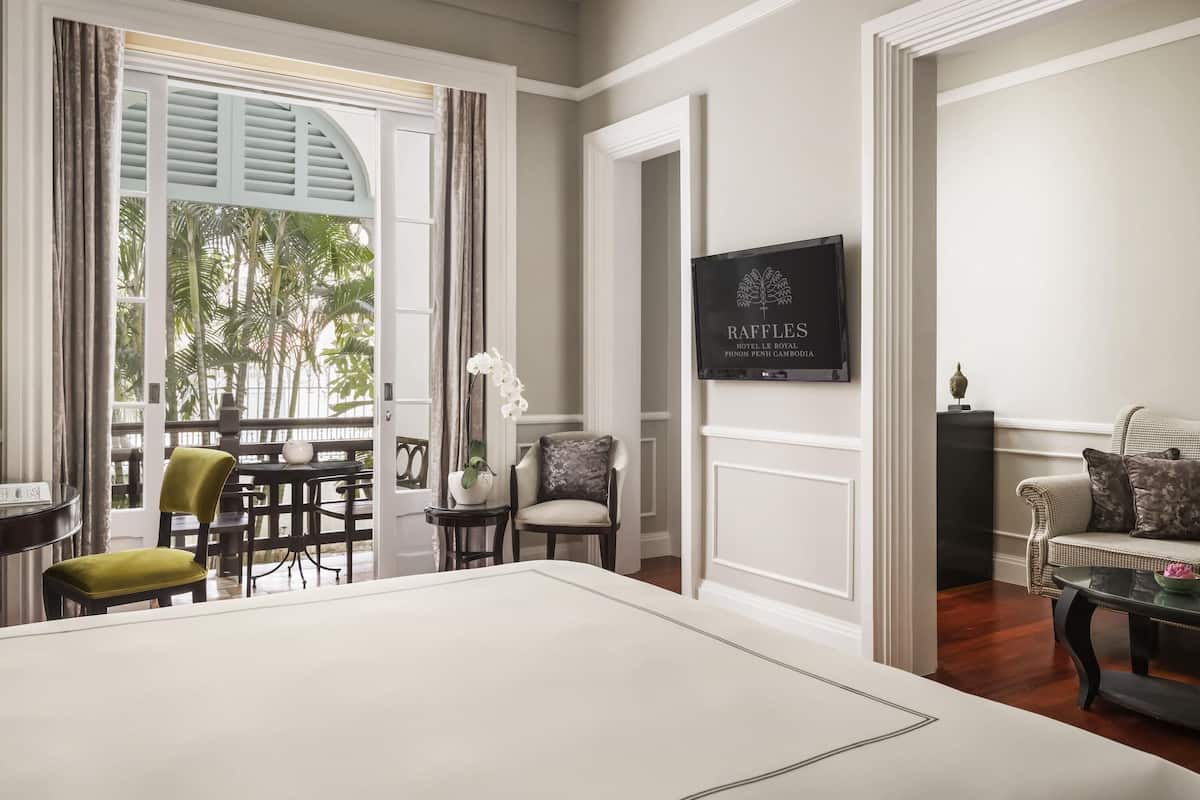 Colonial Suite King Bed | 1 kamar tidur, minibar, dan brankas