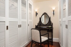 Minibar, in-room safe, individually furnished, desk