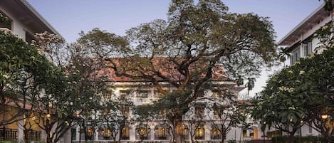 2 outdoor pools, open 6:00 AM to 8:00 PM, pool umbrellas