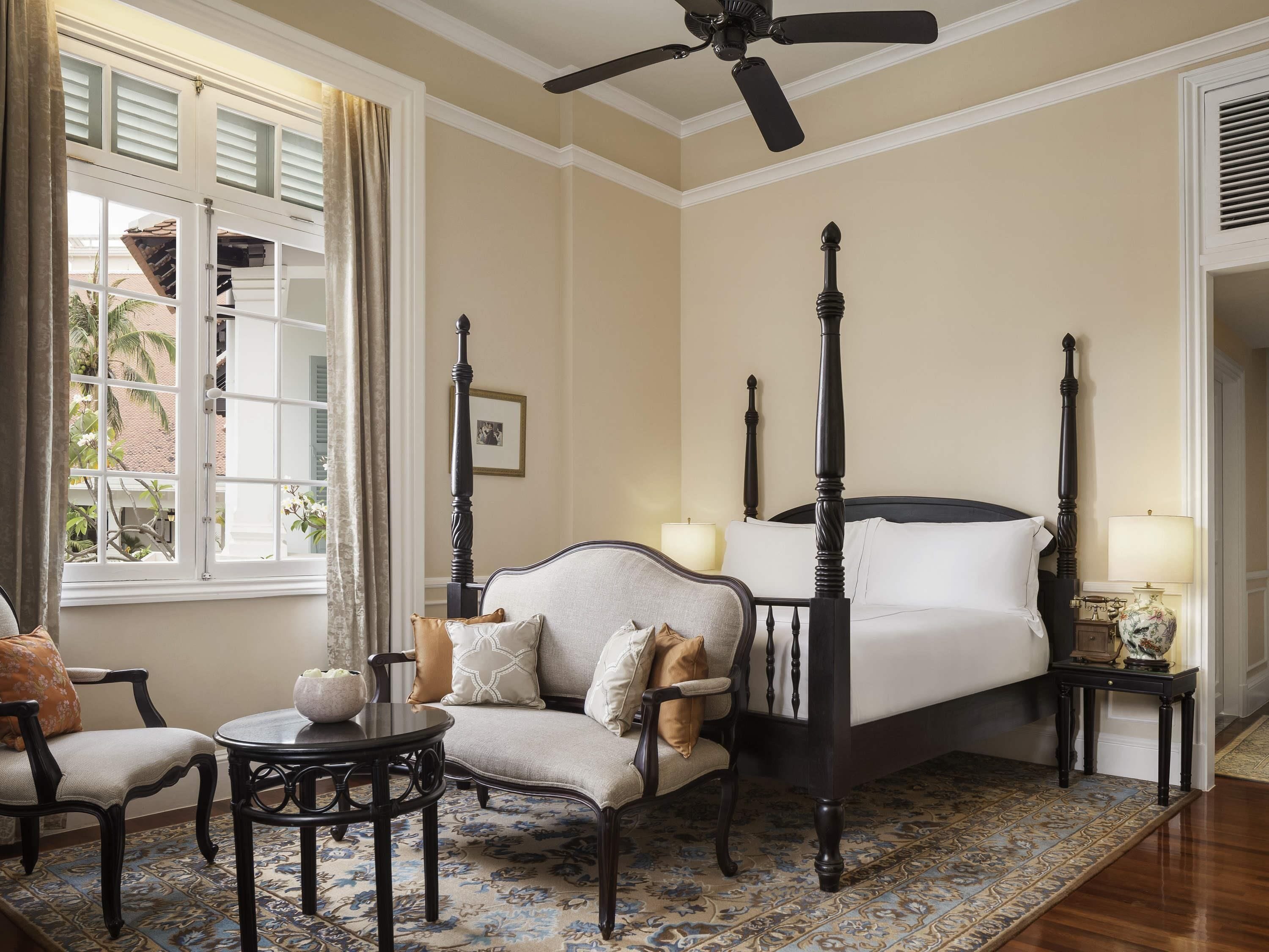 Personality Suite | Minibar, in-room safe, individually furnished, desk