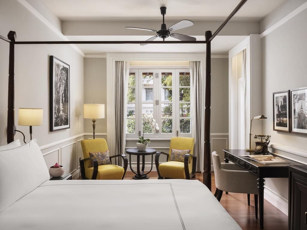 Suite, 1 King Bed, Balcony | Minibar, in-room safe, individually furnished, desk