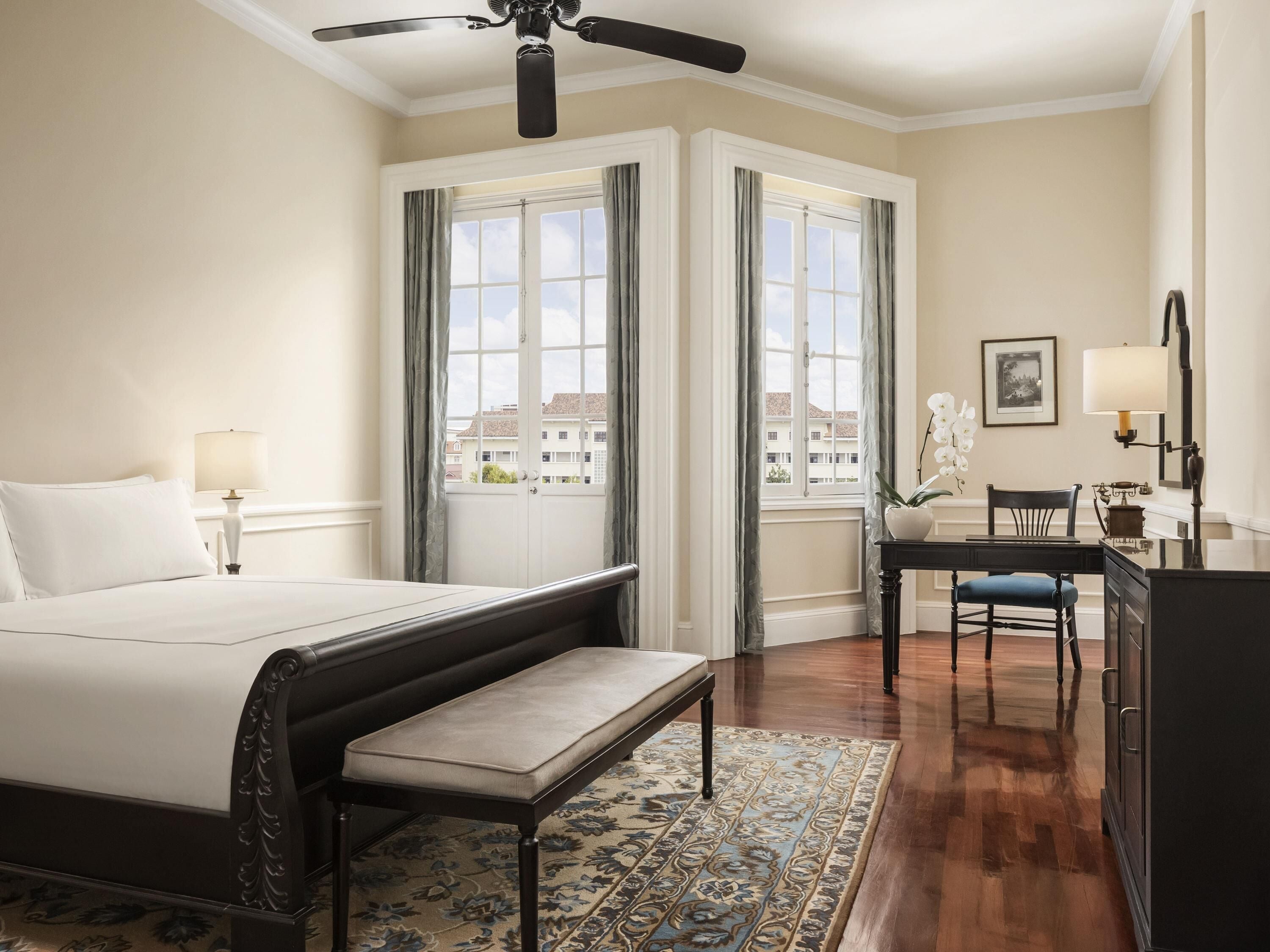 Landmark Suite | Minibar, Zimmersafe, individuell eingerichtet, Schreibtisch