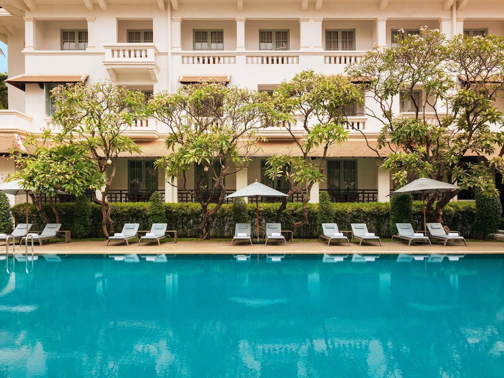 Raffles Hotel Le Royal by null