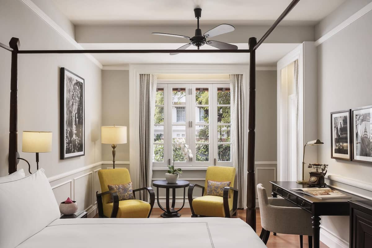 Suite, 1 Double Bed, Balcony | 1 bedroom, minibar, in-room safe, individually furnished