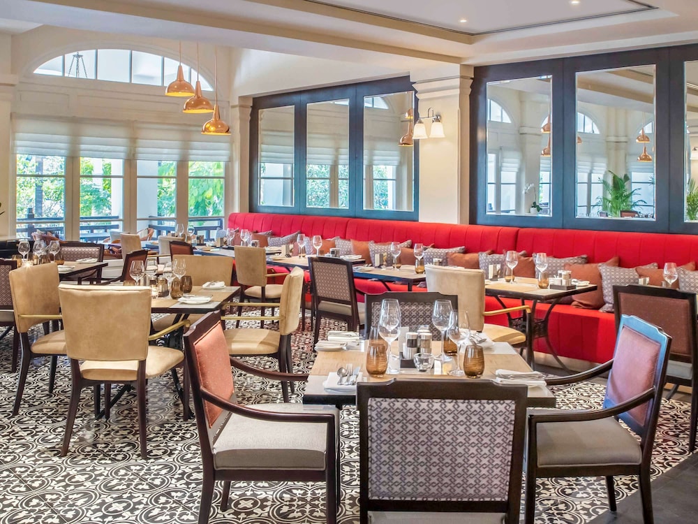 Raffles Hotel Le Royal by null