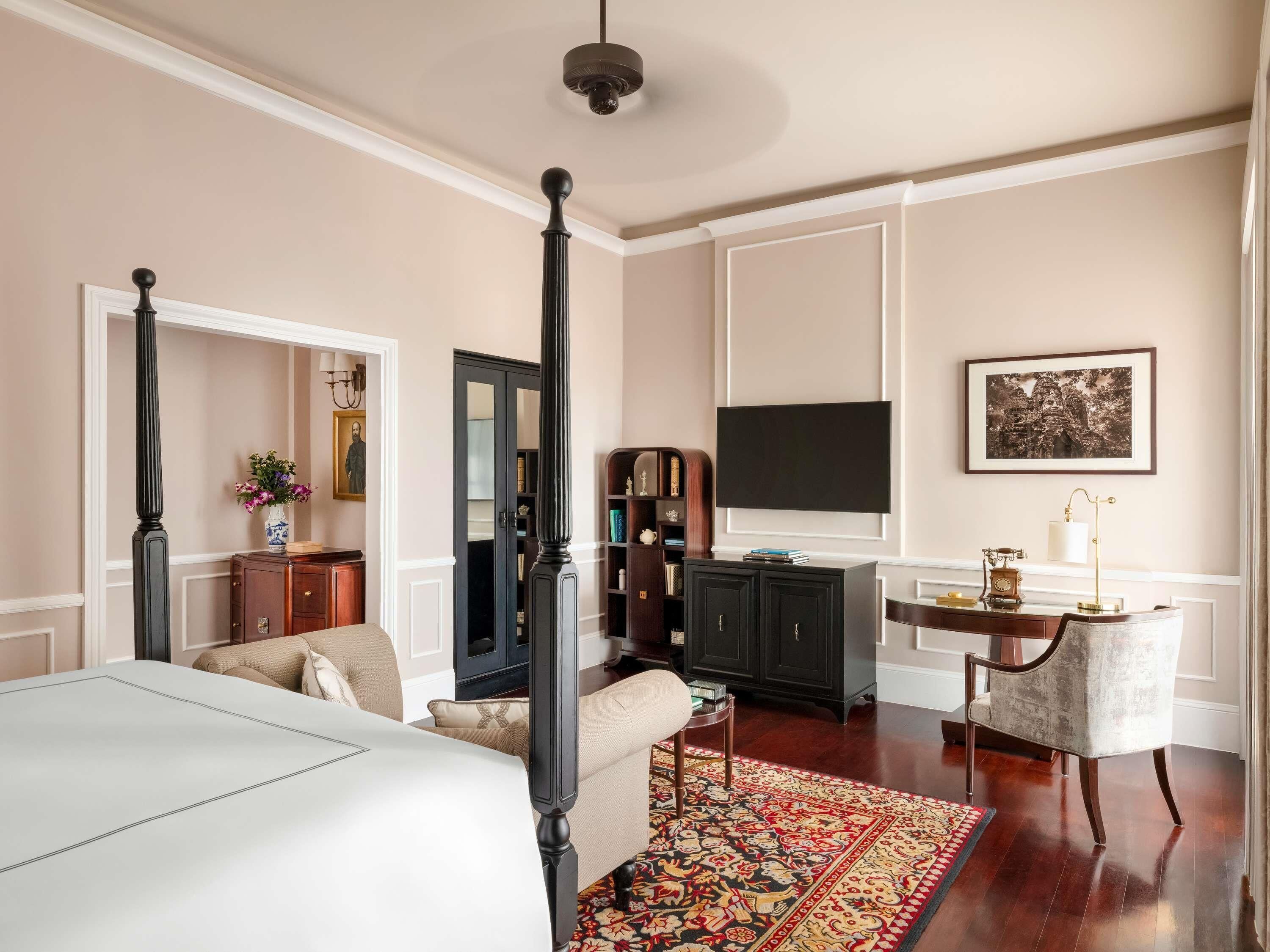 Personality Junior Suite King Bed | Egyptian cotton sheets, premium bedding, pillow-top beds, minibar