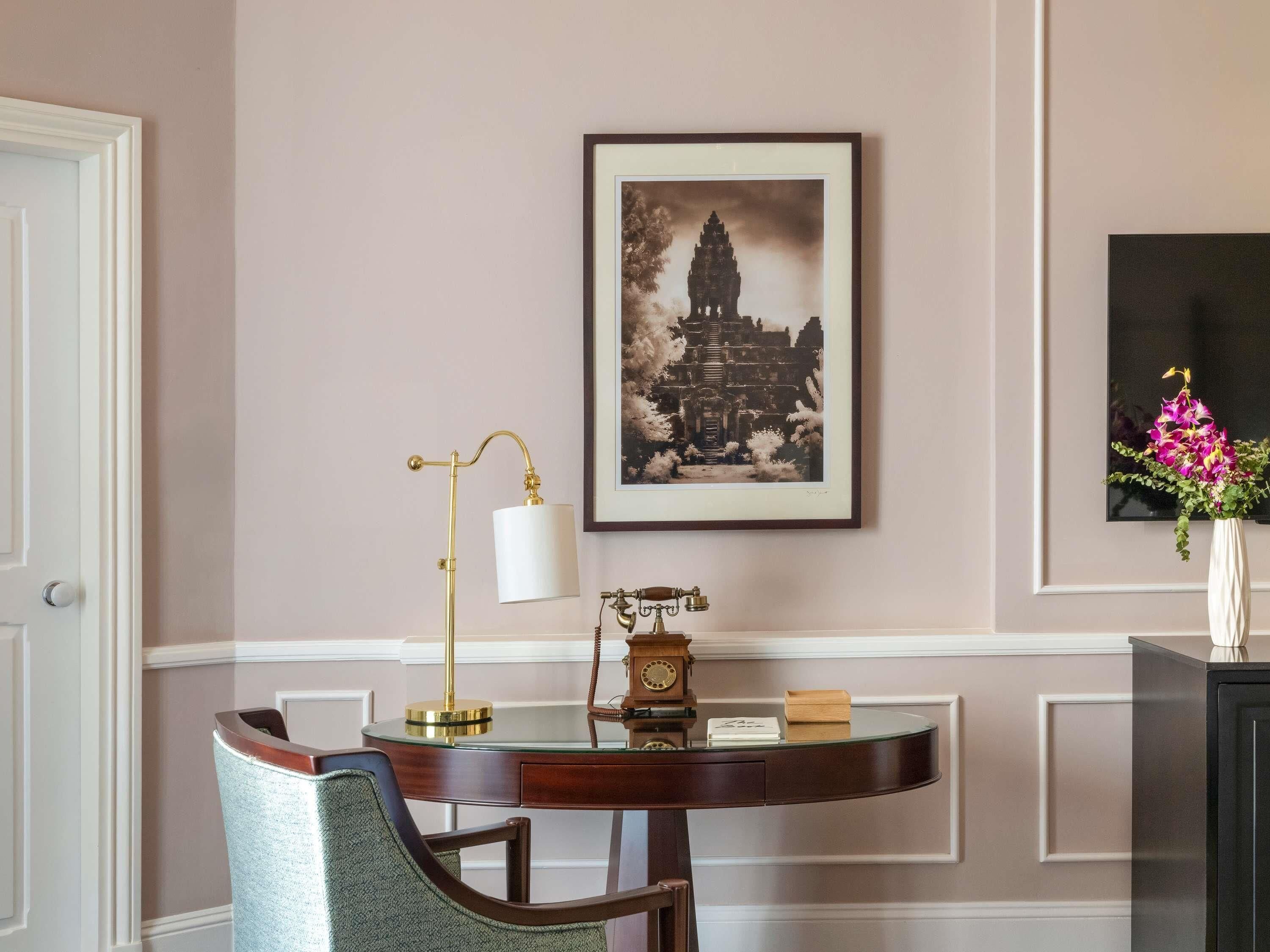 Egyptian cotton sheets, premium bedding, pillow-top beds, minibar