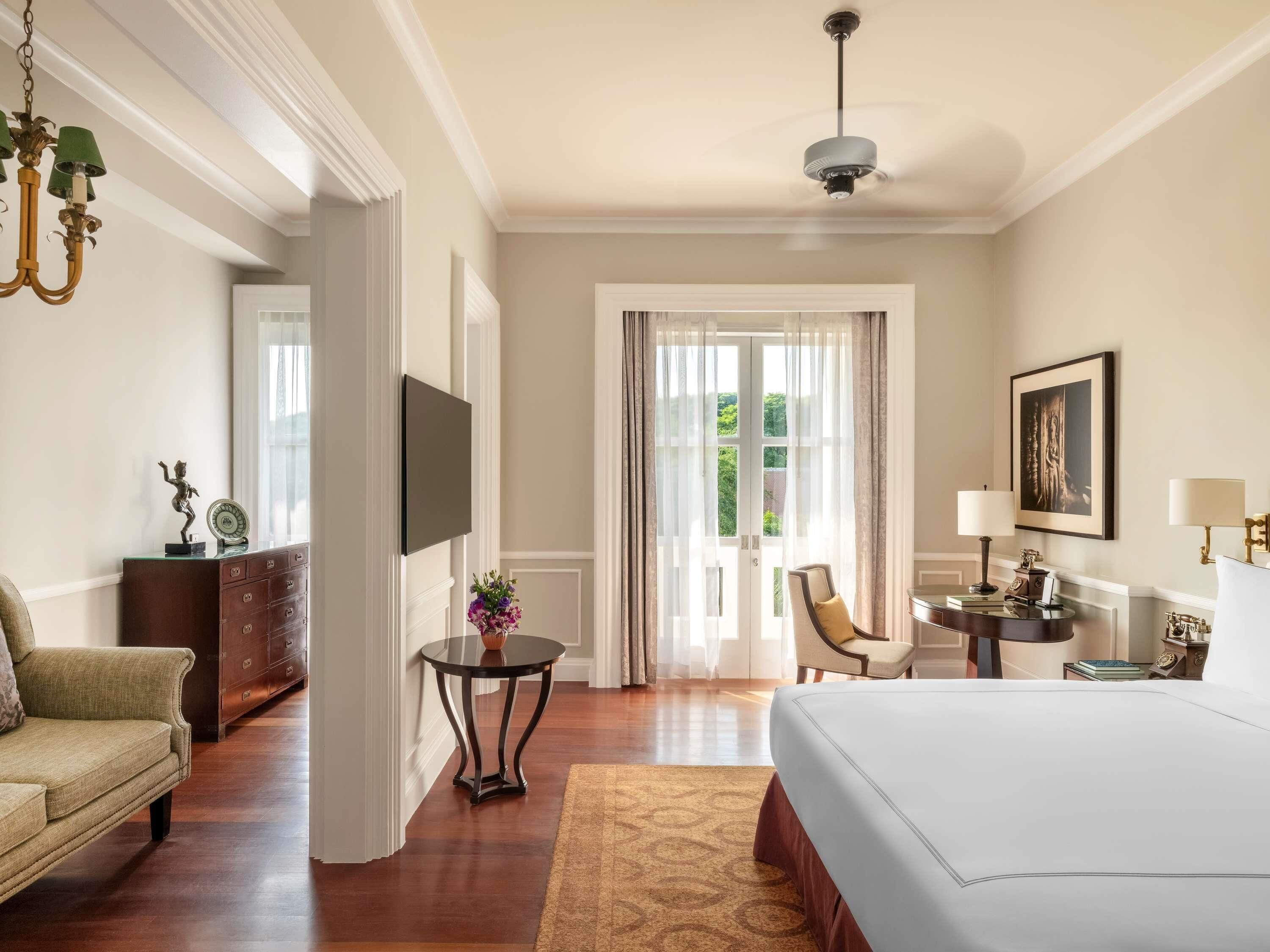 Colonial Suite King | Egyptian cotton sheets, premium bedding, pillow-top beds, minibar