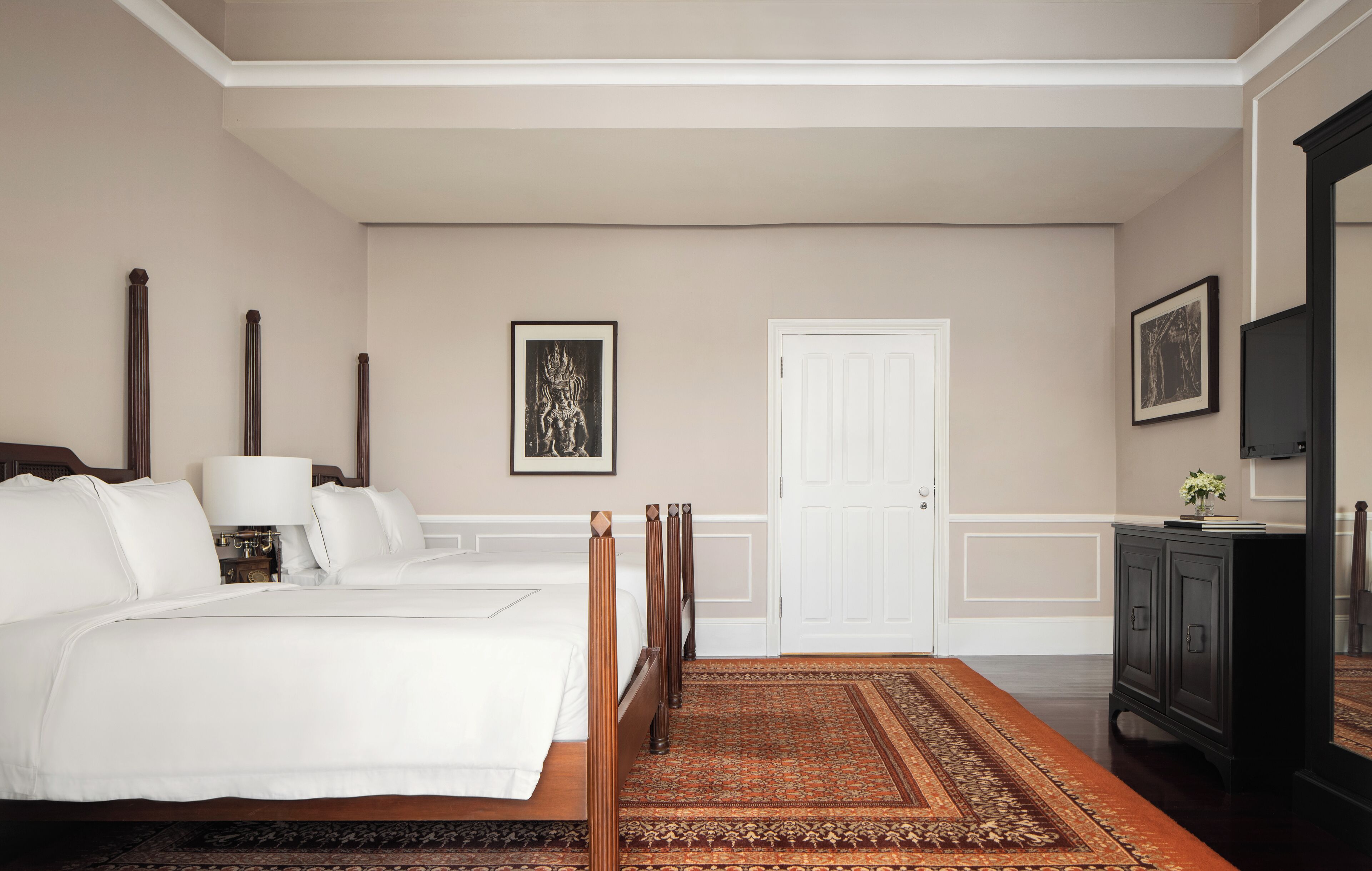 Landmark Room Pool View Twin | Egyptian cotton sheets, premium bedding, pillowtop beds, minibar