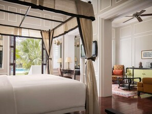 Egyptian cotton sheets, premium bedding, pillow-top beds, minibar - Raffles Grand Hotel d'Angkor (Siem Reap)