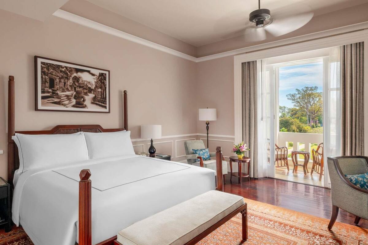 Landmark Room Pool View King