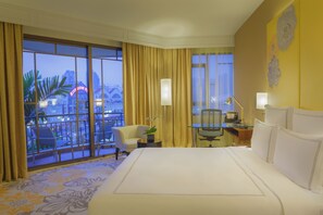 Select Clarke Quay | Minibar, in-room safe, desk, blackout curtains - Paradox Singapore (Singapore)