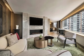 1 bedroom, premium bedding, minibar, in-room safe