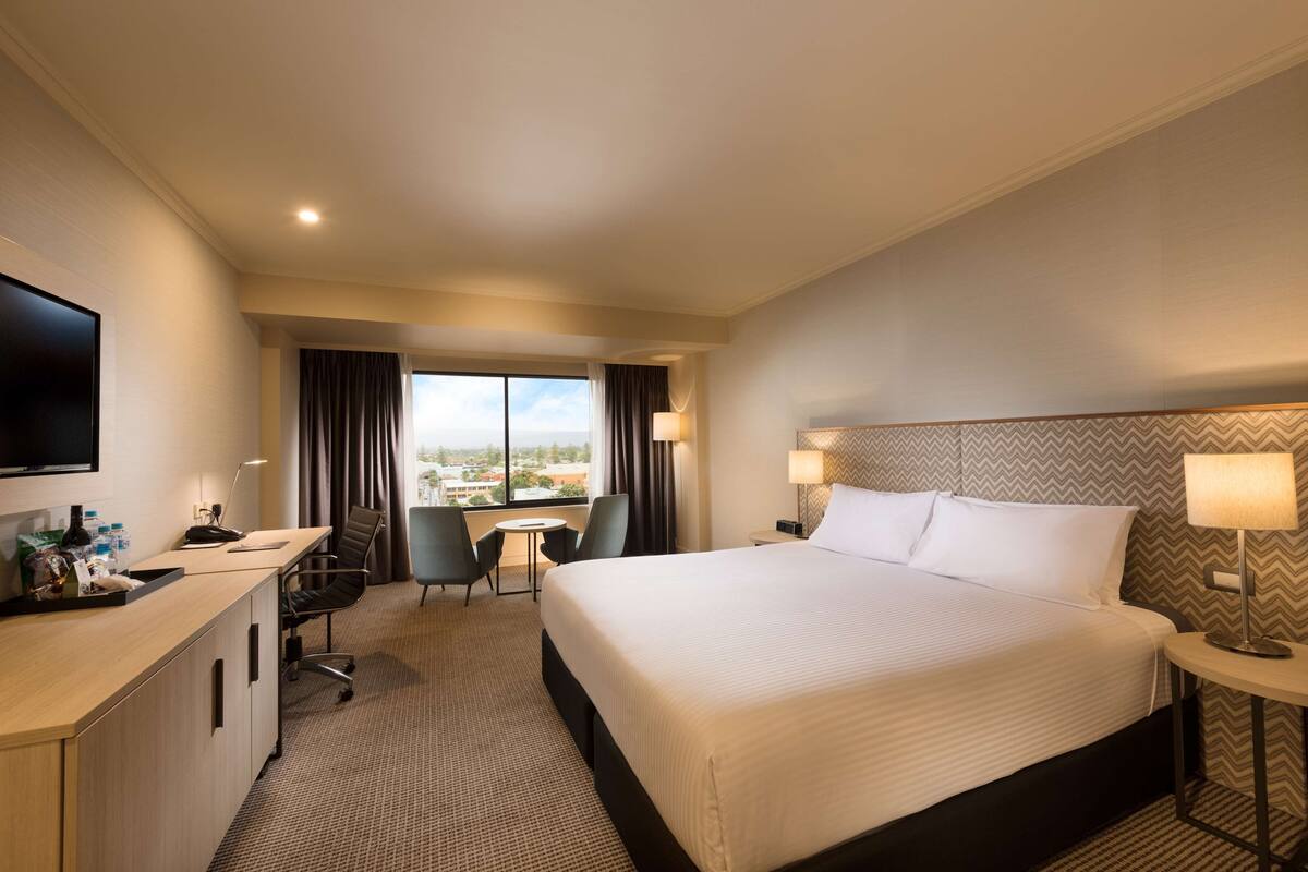 Phòng Grand, quang cảnh thành phố | Bộ đồ giường cao cấp, minibar, két bảo mật tại phòng, bàn 