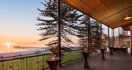 Stamford Grand Adelaide