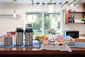Breakfast area - The Atlantic Hotel (Southampton)