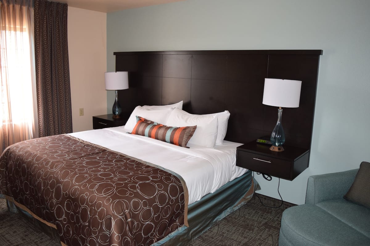 1 habitación y ropa de cama de alta calidad