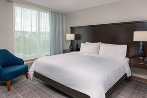 Individually decorated, desk, blackout drapes, iron/ironing board - Staybridge Suites Miami Doral Area by IHG (Miami)
