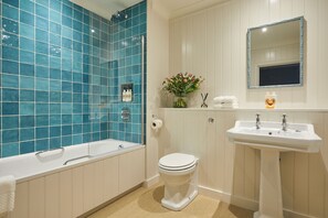 Vòi sen/bồn tắm kết hợp, đồ dùng nhà tắm miễn phí, máy sấy tóc 