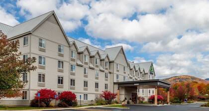 Holiday Inn Express & Suites Lincoln East - White Mountains by IHG