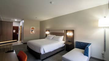 Verdunkelungsvorhänge, Bügeleisen/Bügelbrett, kostenlose Babybetten