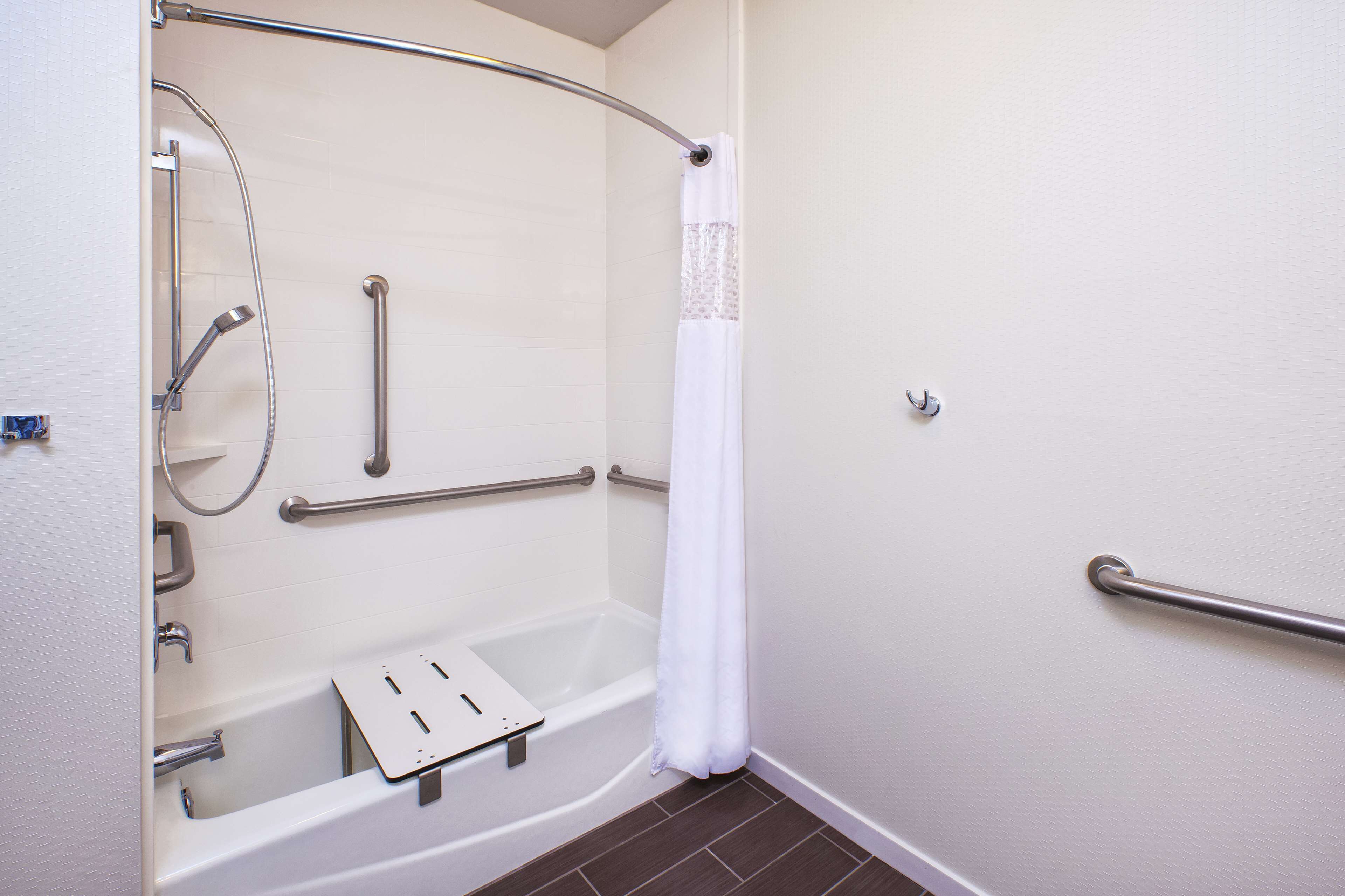 room, 1 king bed, accessible, bathtub | bathroom | combined shower/bathtub, spring water bathtub, rainfall showerhead