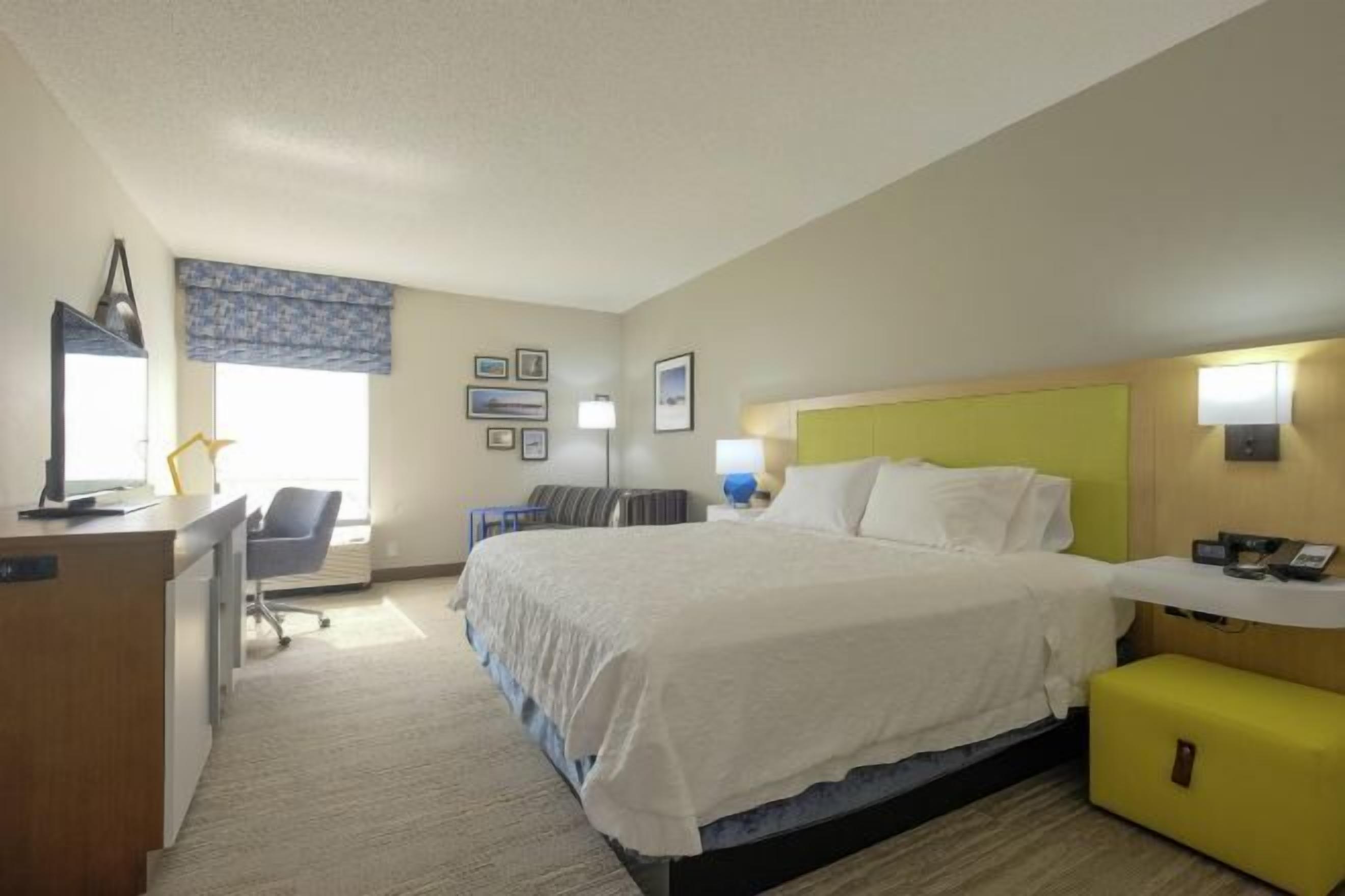 In-room safe, laptop workspace, blackout curtains, iron/ironing board