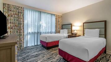 Suite, 2 habitaciones | Ropa de cama de alta calidad y caja de seguridad en la habitación