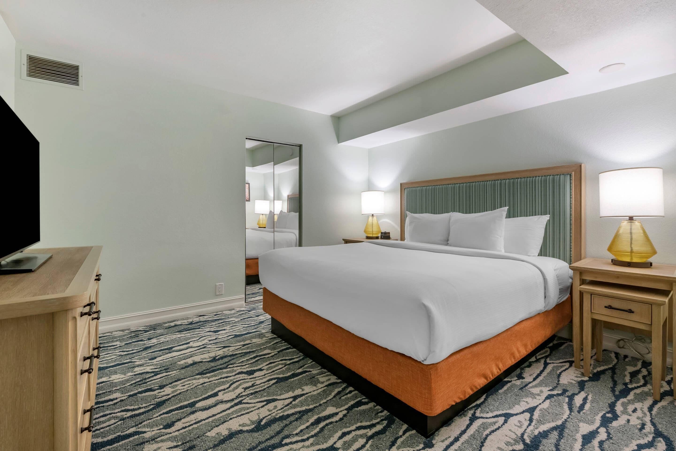 Suite, Multiple Beds, Non Smoking (Efficiency) | Premium bedding, in-room safe, laptop workspace, blackout drapes