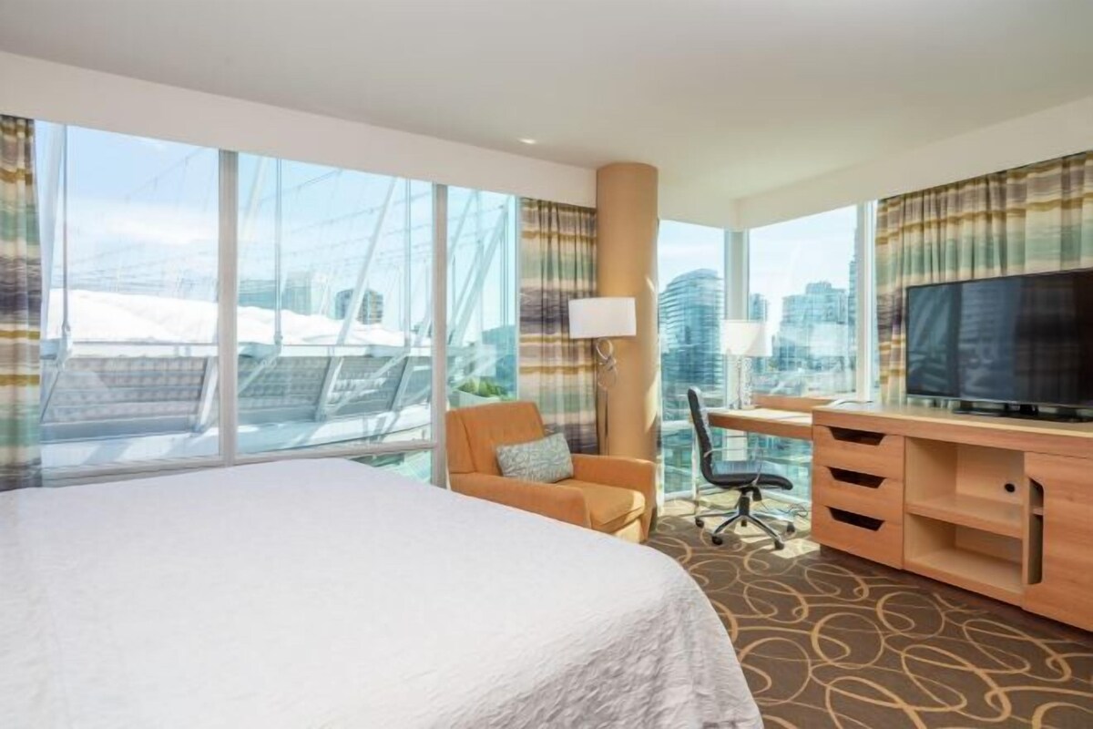 In-room safe, desk, blackout curtains, soundproofing