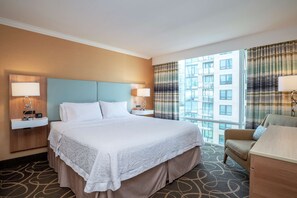 One Bedroom King Suite | In-room safe, desk, blackout drapes, soundproofing - Hampton Inn and Suites by Hilton, Downtown Vancouver (Vancouver)