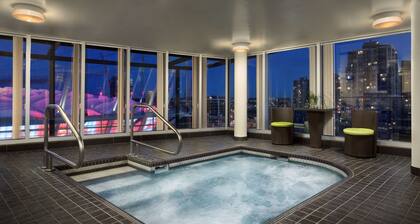 Hampton Inn and Suites by Hilton, Downtown Vancouver