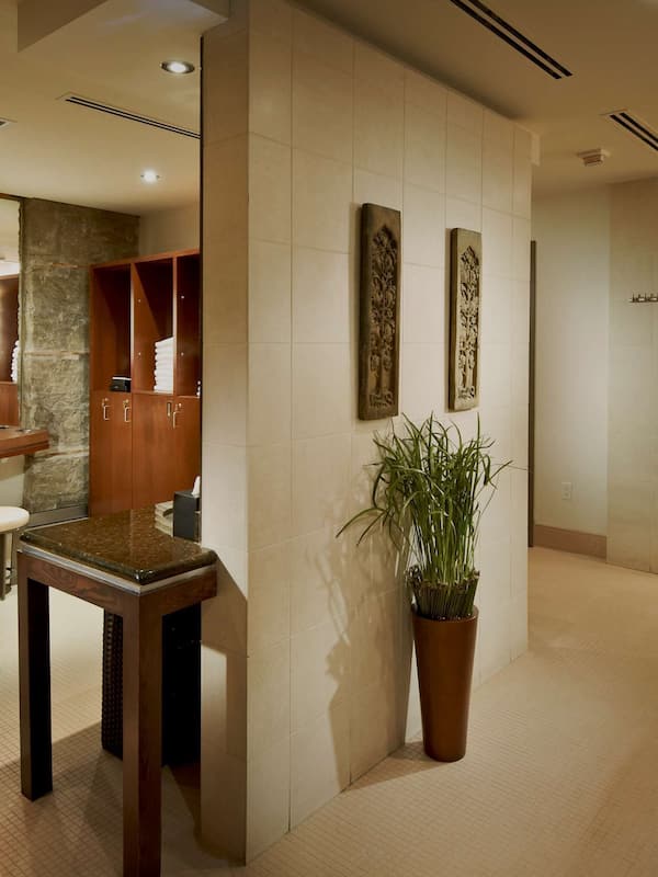 Couples treatment rooms, steam room, body treatments, hydrotherapy