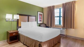 Iron/ironing board, WiFi (free), bed sheets