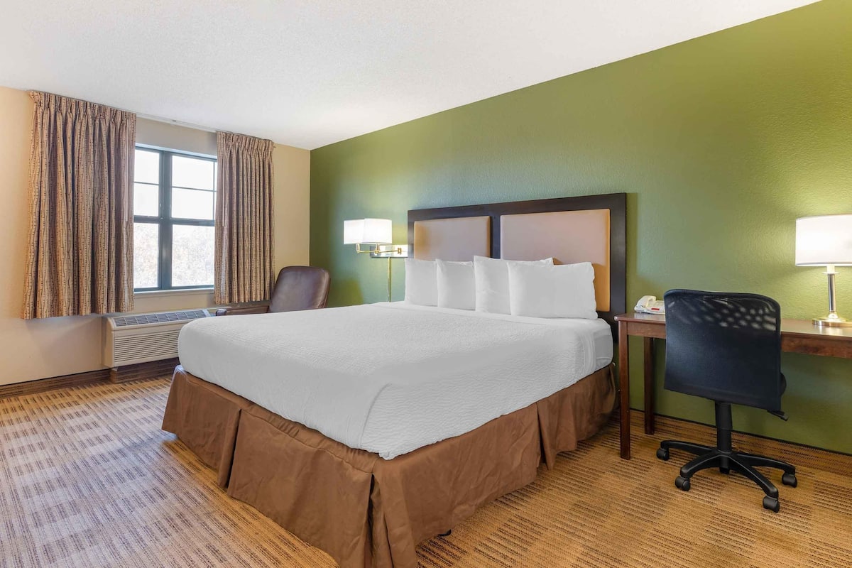 Estudio, 1 cama King size, para no fumadores | Tabla de planchar con plancha, wifi gratis y ropa de cama