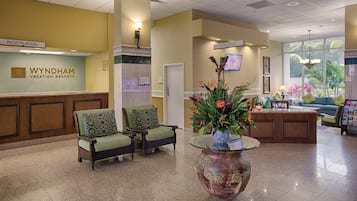 Lobby lounge