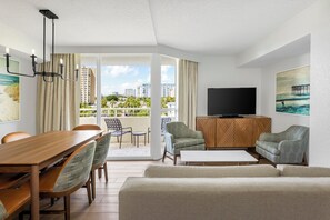 TV - Club Wyndham Santa Barbara (Pompano Beach)